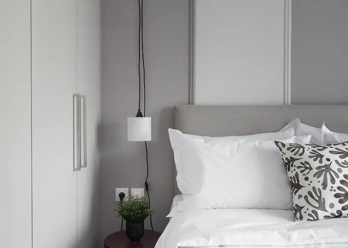 Damon's - 2 Bedrooms Apartment