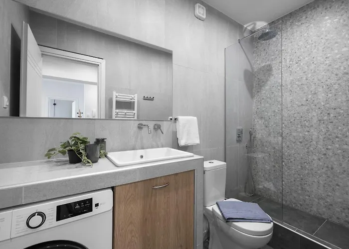 Damon's - 2 Bedrooms * Салоники