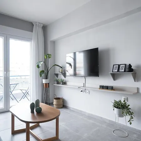 Damon's - 2 Bedrooms