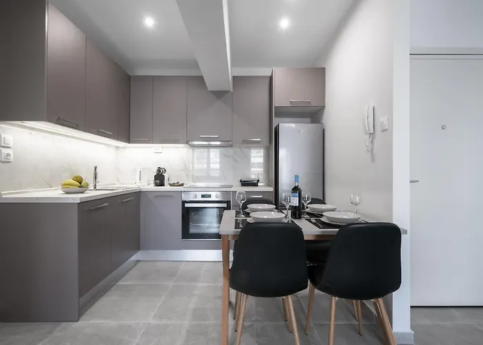 Damon's - 2 Bedrooms Salonicco